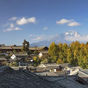 View of Jade Dragon Snow Mountain and Lijiang (UNESCO World Heritage Site), Yunnan, China