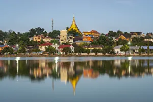 Images Dated 26th November 2019: View of Kengtung (also spelled Kyaingtong, Chiang Tung, Cheingtung