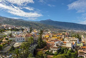 Images Dated 19th February 2019: View over La Orotava towards Mount Teide, Tenerife, Canary Islands, Spain