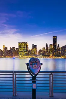 View of Manhattan skyline from Gantry Plaza, New York, USA