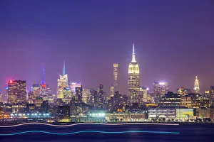 View of Manhattan skyline, New York, USA