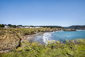 Images Dated 5th May 2017: View towards Mendocino, Mendocino County, California, USA