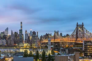 Images Dated 4th June 2020: View of Midtown Manhattan in the evening from Long Island City, New York City, USA