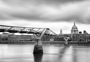Images Dated 3rd February 2018: A view towards the Millennium Bridge and St Paula┬Ç┬Ös Cathedral, London, England