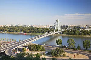 Images Dated 20th November 2013: View of New Bridge, Bratislava, Slovakia
