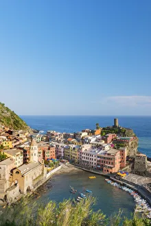 Images Dated 18th November 2016: View overt the rooftops and port of Vernazza from above Santa Margherita di Antiochia