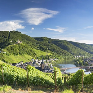 Ian Tower Prints: View of River Moselle and Bernkastel-Kues, Rhineland-Palatinate, Germany
