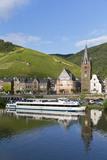 View of River Moselle and Bernkastel-Kues, Rhineland-Palatinate, Germany