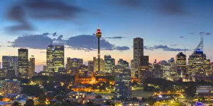 Images Dated 2nd January 2018: View of skyline at sunset, Sydney, New South Wales, Australia