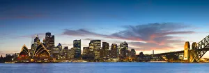 Images Dated 4th January 2018: View of skyline at sunset, Sydney, New South Wales, Australia