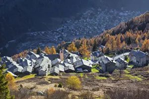 Valchiavenna Prints: Top view of Starleggia and Campodolcino still in shadow in autumn