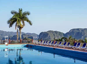 Images Dated 16th January 2020: View over Swimming Pool at Horizontes Los Jazmines Hotel towards Vinales Valley