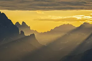 View of Tre Cime di Lavaredo from Passo Giau at sunrise, Belluno, San Vito di Cadore