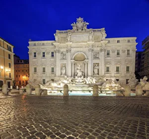 Images Dated 9th September 2016: View of Trevi Fountain illuminated by street lamps and the lights of dusk Rome Lazio