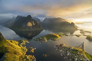Images Dated 2019 January: View from above of the village of Reine in the Lofoten Islands, Norway