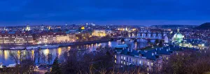 Images Dated 12th December 2013: View of the Vltava River and Prague, Czech Republic