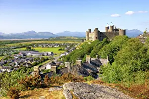 Snowdonia Prints: Views towards Harlech Castle (Castell Harlech) and village