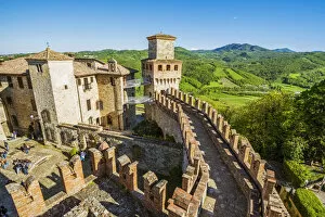 Images Dated 27th May 2016: Vigoleno, Piacenza, Emiglia-Romagna, Italy. View of the castle walls from the tower