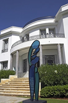 Out Side Gallery: Villa des Artes