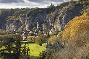 Village of Gluges in the autumn, Lot, Midi-Pyrenees, France