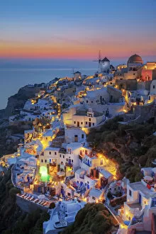 Images Dated 2nd September 2010: Village of Oia (La), Santorini (Thira), Cyclades Islands, Greece