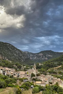 Images Dated 23rd November 2011: Village overview, Valldemossa, Mallorca, Balearic Islands, Spain