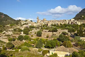 Images Dated 23rd November 2011: Village skyline, Valldemossa, Mallorca, Balearic Islands, Spain