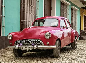 Cuba Gallery: Vintage car on a cobbled street of Trinidad, Sancti Spiritus Province, Cuba