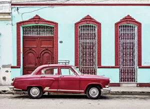 Images Dated 16th January 2020: Vintage Car on the street of Camaguey, Camaguey Province, Cuba