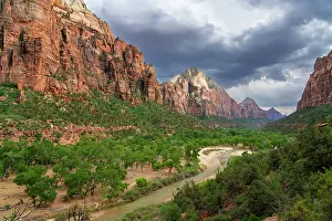 Virgin River flowing through Zion Canyon near Heaps Canyon, Zion National Park, Washington County, Utah, USA