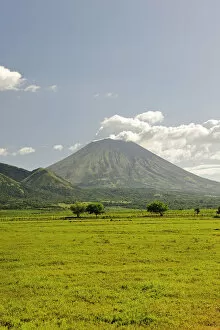 Images Dated 2nd May 2012: Volcan San Cristobal, Nicaragua, Central America