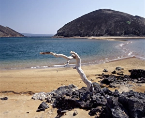 Deserted Collection: The volcanic island of Ounda Ginni Kma