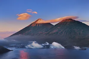 Solola Prints: volcanoes Atitlan and Toliman - Guatemala, Solola, Lake Atitlan, von Miradoro
