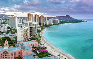 Waikiki Prints: Waikiki Beach and Diamond Head Volcano Honolulu, Oahu, Hawaii, USA