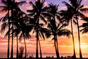 Hawaii Prints: Waikiki Beach Honolulu, Oahu, Hawaii, USA