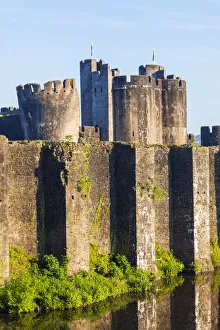 Images Dated 12th September 2016: Wales, Glamorgon, Caerphilly, Caerphilly Castle