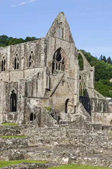 Images Dated 12th September 2016: Wales, Monmouthshire, Tintern Abbey