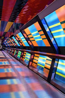 Images Dated 20th July 2022: Walkway in Canary Wharf, London, England, UK