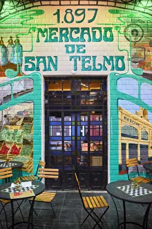 Images Dated 10th January 2022: Wall art painting in a bar of the San Telmo Market, Buenos Aires, Argentina