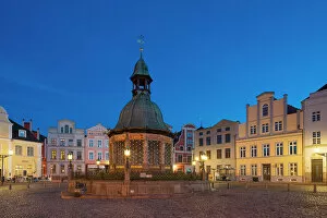 Images Dated 3rd January 2023: Wasserkunst in Old Town at twilight, Wismar, UNESCO, Nordwestmecklenburg