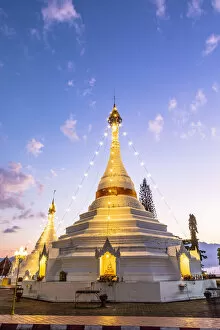 Images Dated 5th August 2020: Wat Phrathat Doi Kongmu, Mae Hong Son, Northern Thailand, Thailand
