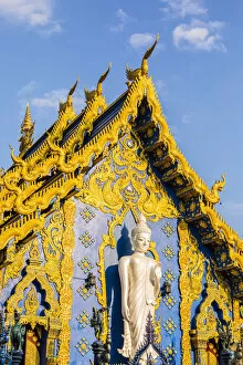 Images Dated 5th August 2020: Wat Rong Suea Ten (Blue Temple), Chiang Rai, Northern Thailand, Thailand