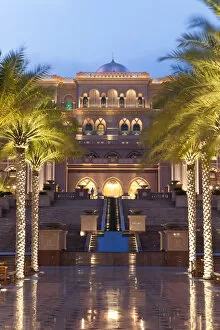 Images Dated 2nd September 2010: Water fountains in front of the Emirates Palace Hotel, Abu Dhabi, United Arab Emirates