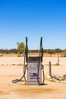 Western Australia Collection: Water Pump on a dirt road, Western Australia, Australia