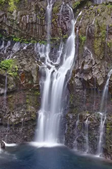 Images Dated 4th March 2021: Waterfall Cascade de Grand Galet - France, Reunion, Saint-Joseph