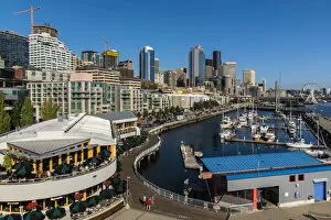 Images Dated 17th August 2016: Waterfront and downtown skyline, Seattle, Washington, USA