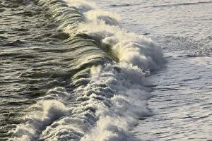 Action Gallery: Wave impression - Iceland, Western Region, Snaefellsness, Djupalonssandur