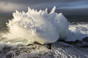 Sydney Prints: Waves crashing over rocks at North Curl Curl rockpool, New South Wales, Australia