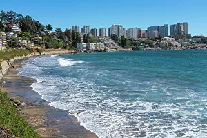 Waves crashing on rocks at Playa Bahamas, Concon, Valparaiso Province, Valparaiso Region, Chile