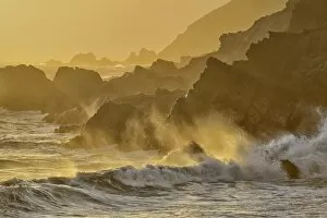 Pacific Gallery: Waves crashing on shoreline, Pfeiffer State Park, Big Sur, California, USA